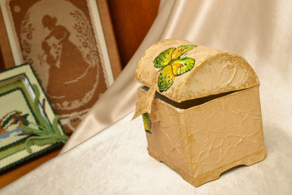 Картонная коробка своими руками декупаж 96